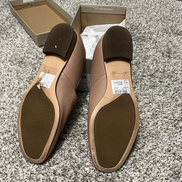 Women’s Clark size 9 shoes - Picture 3 of 7